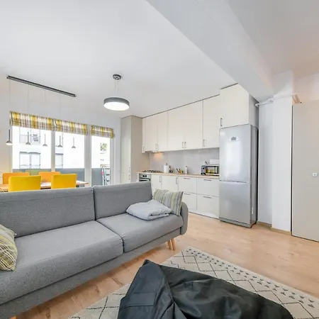 Apartment Yellow Oasis